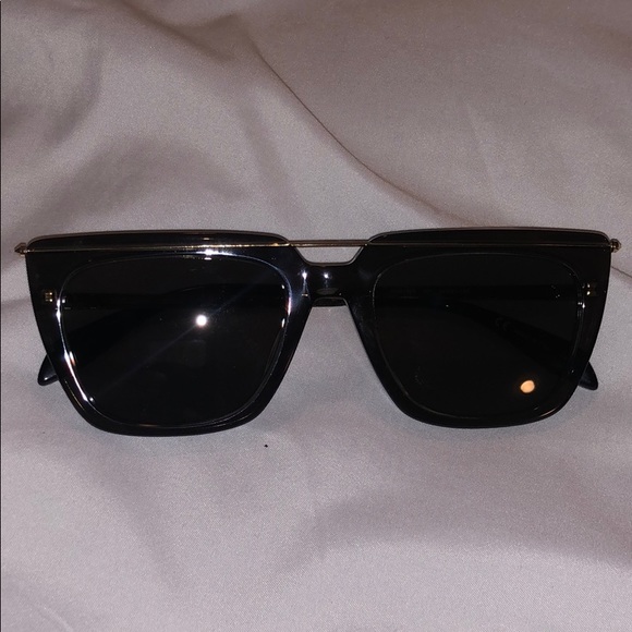 BRAND NEW Alexander McQueen Sunglasses - Picture 5 of 9